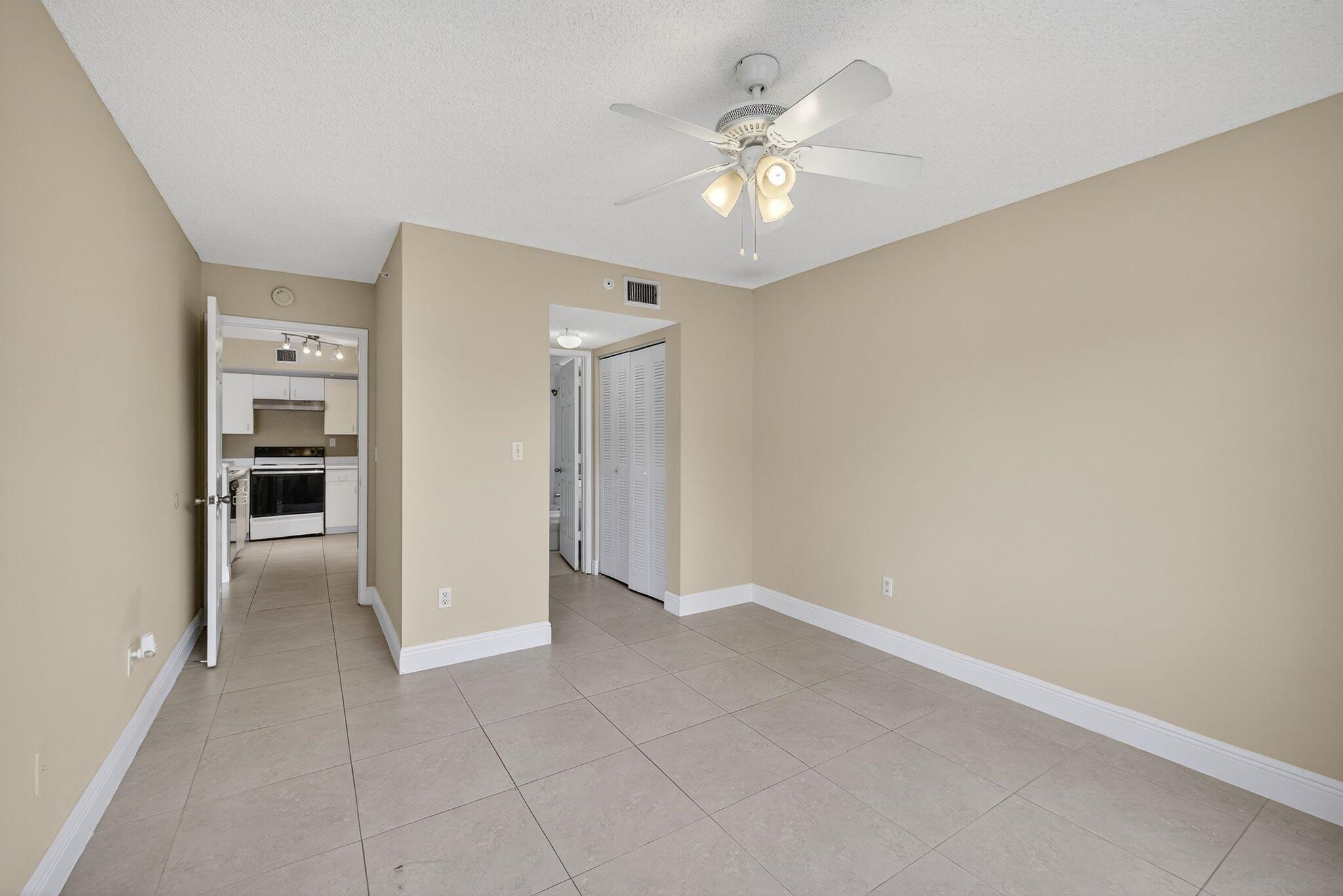 ROYAL GRAND CONDO - Residential