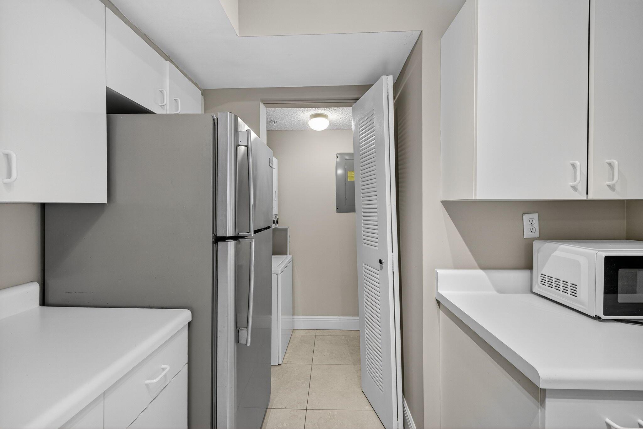 ROYAL GRAND CONDO - Residential