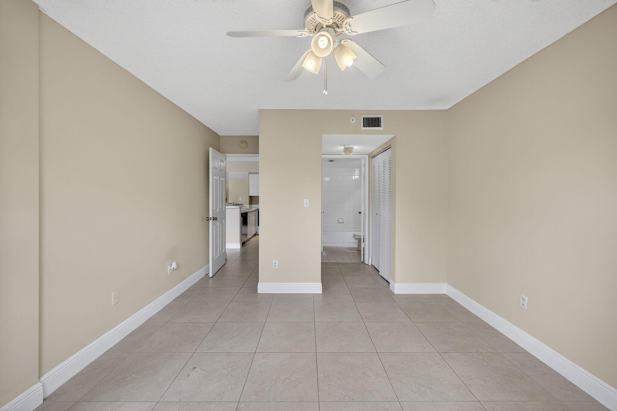 ROYAL GRAND CONDO - Residential