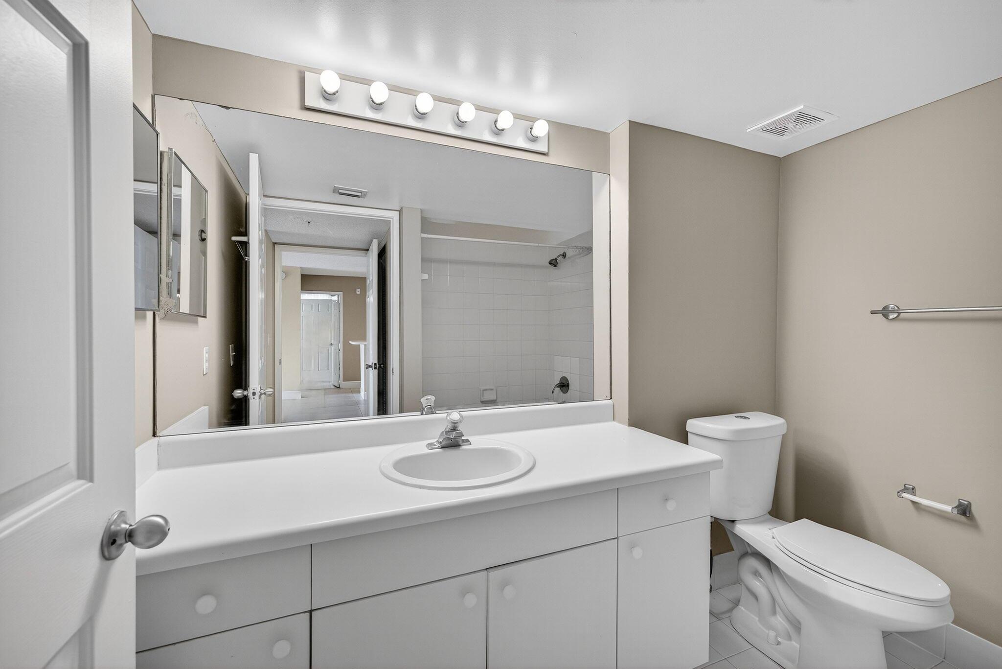ROYAL GRAND CONDO - Residential