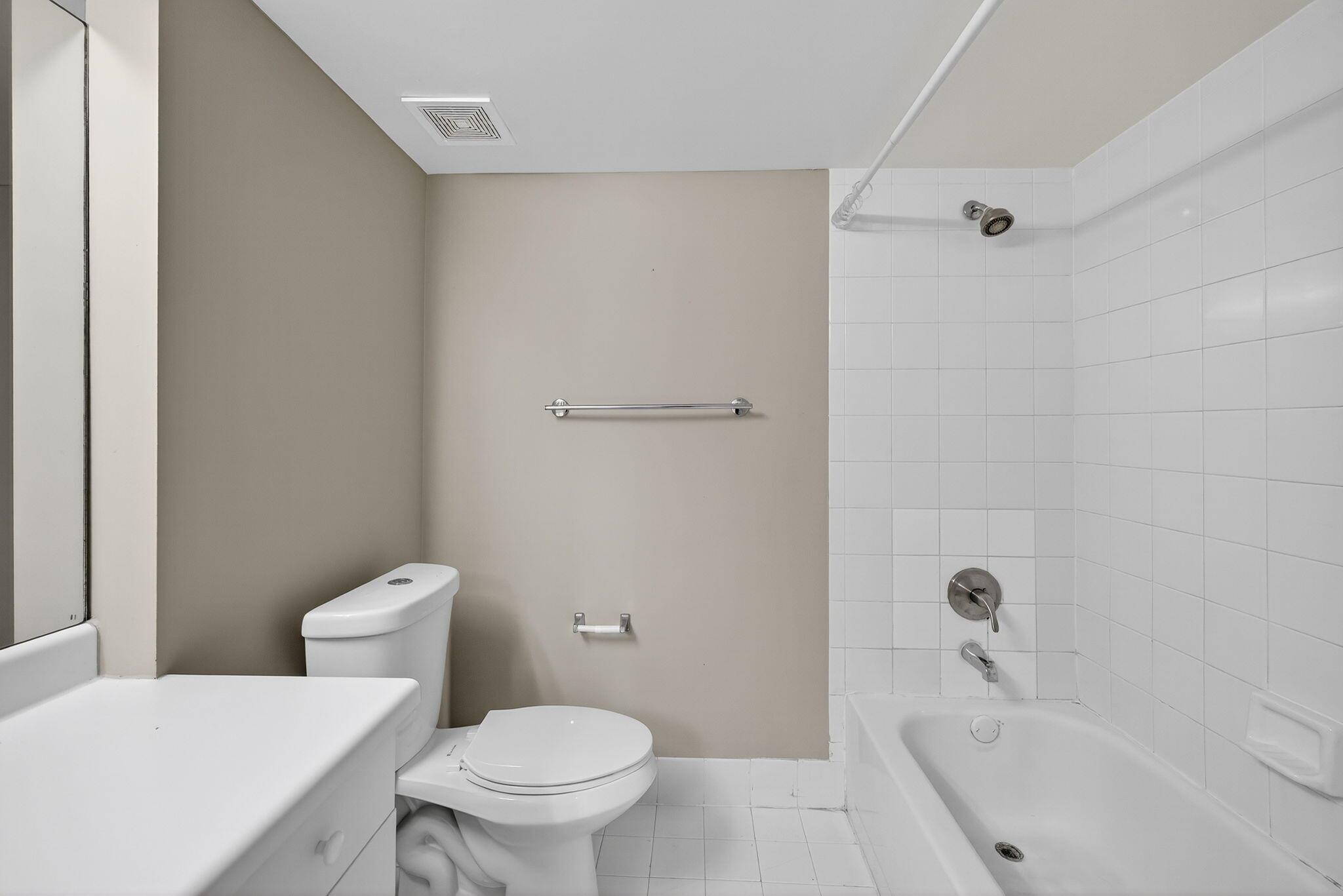 ROYAL GRAND CONDO - Residential