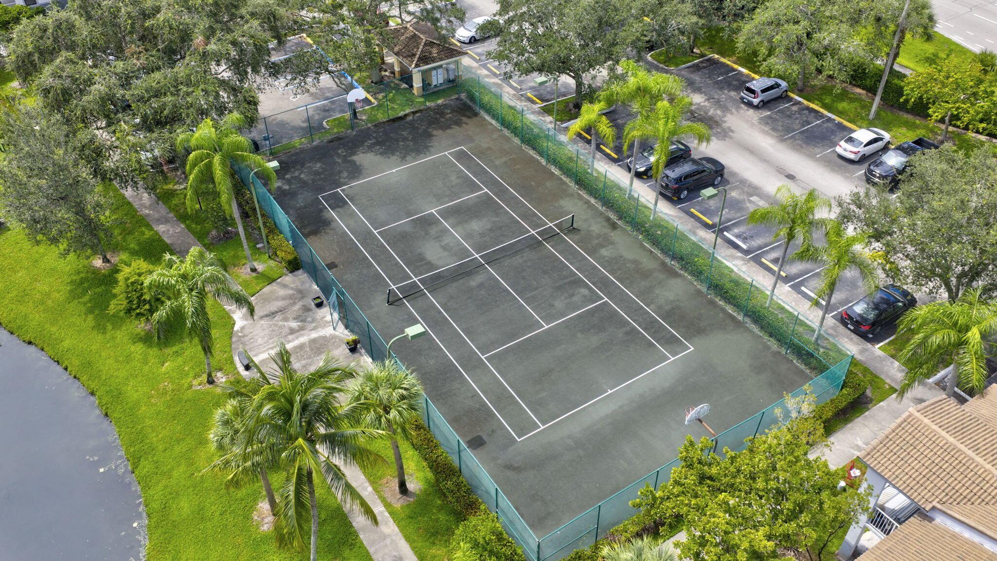 ROYAL GRAND CONDO - Residential