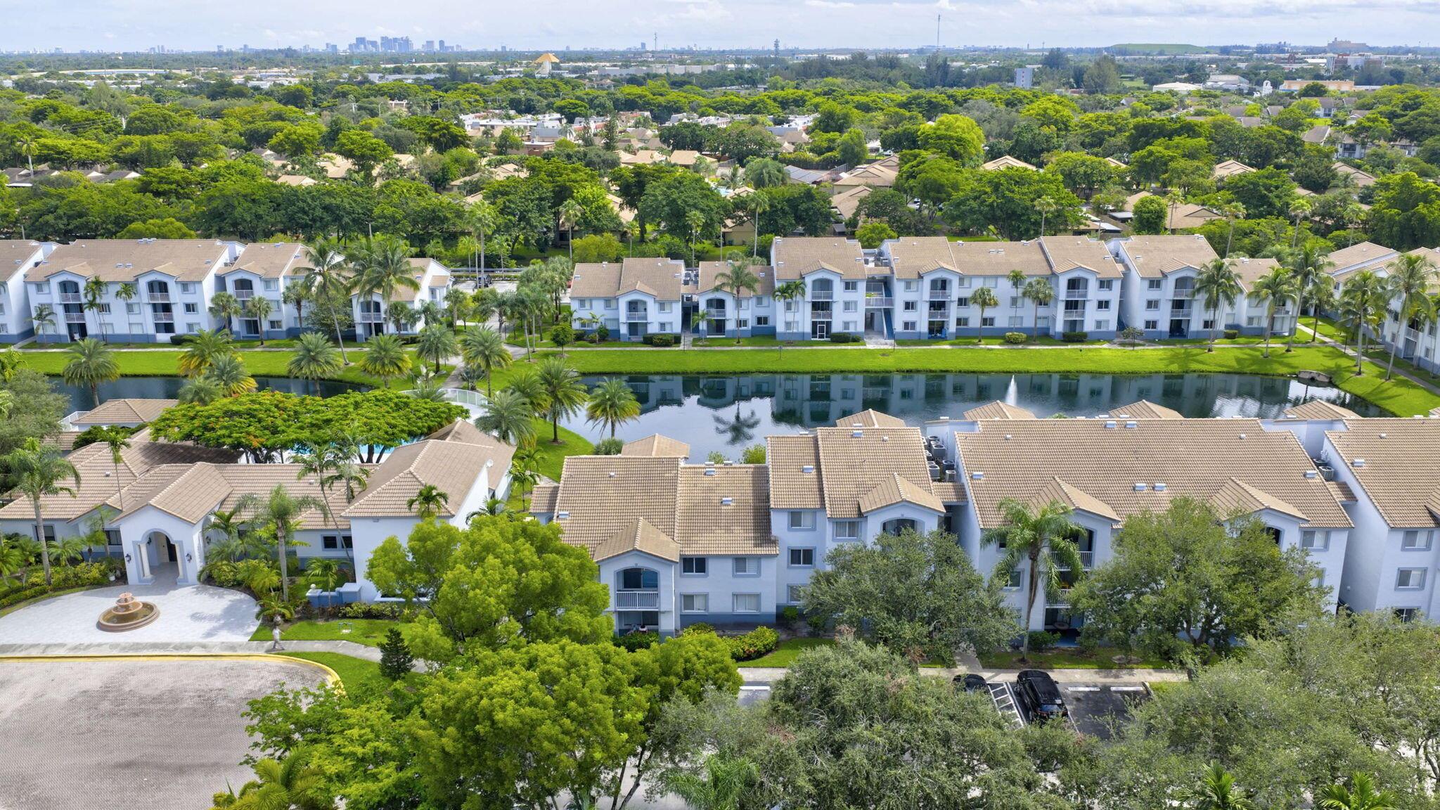 ROYAL GRAND CONDO - Residential