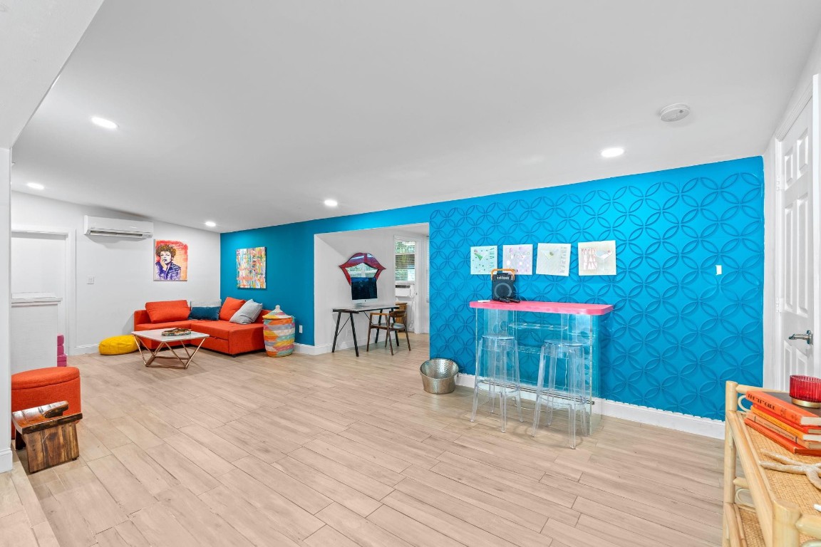 CORAL RIDGE ISLES - Residential