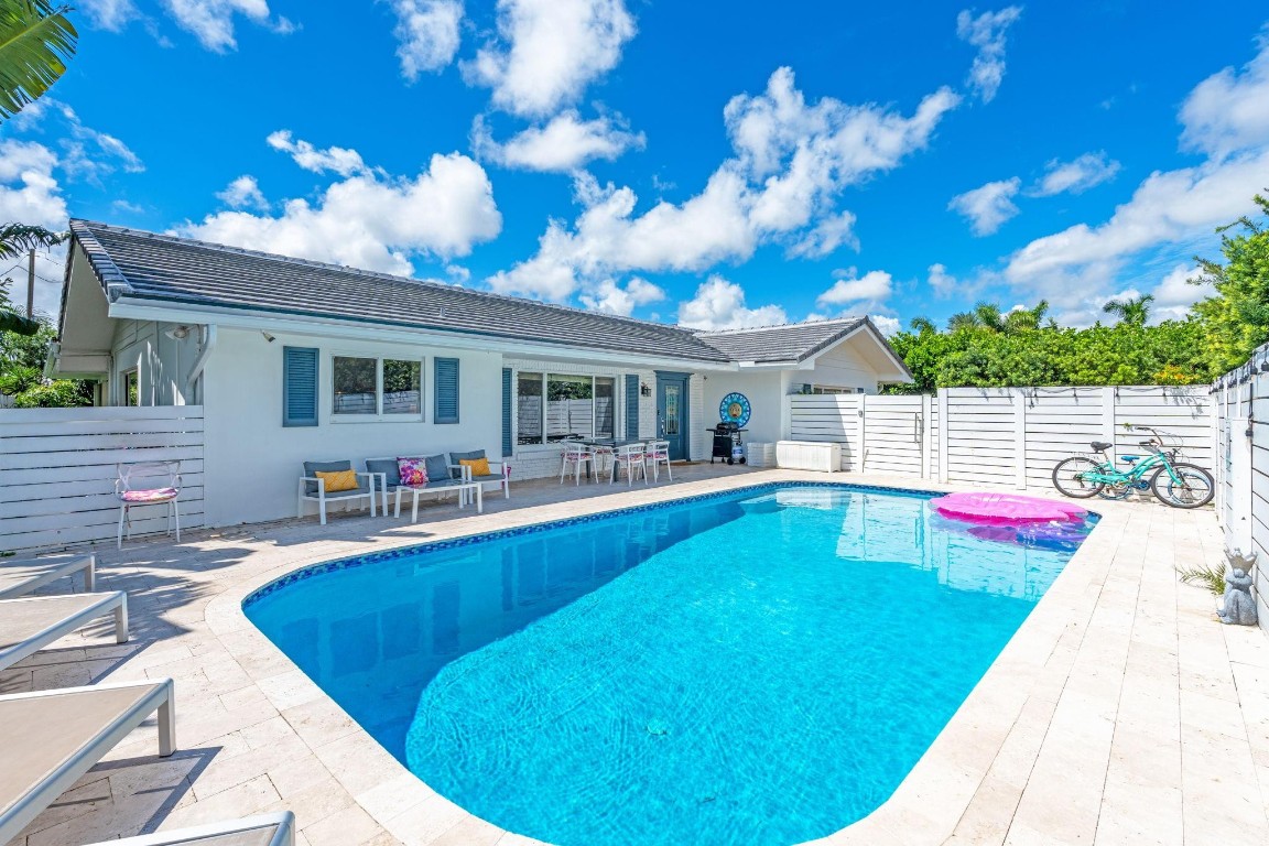 CORAL RIDGE ISLES - Residential