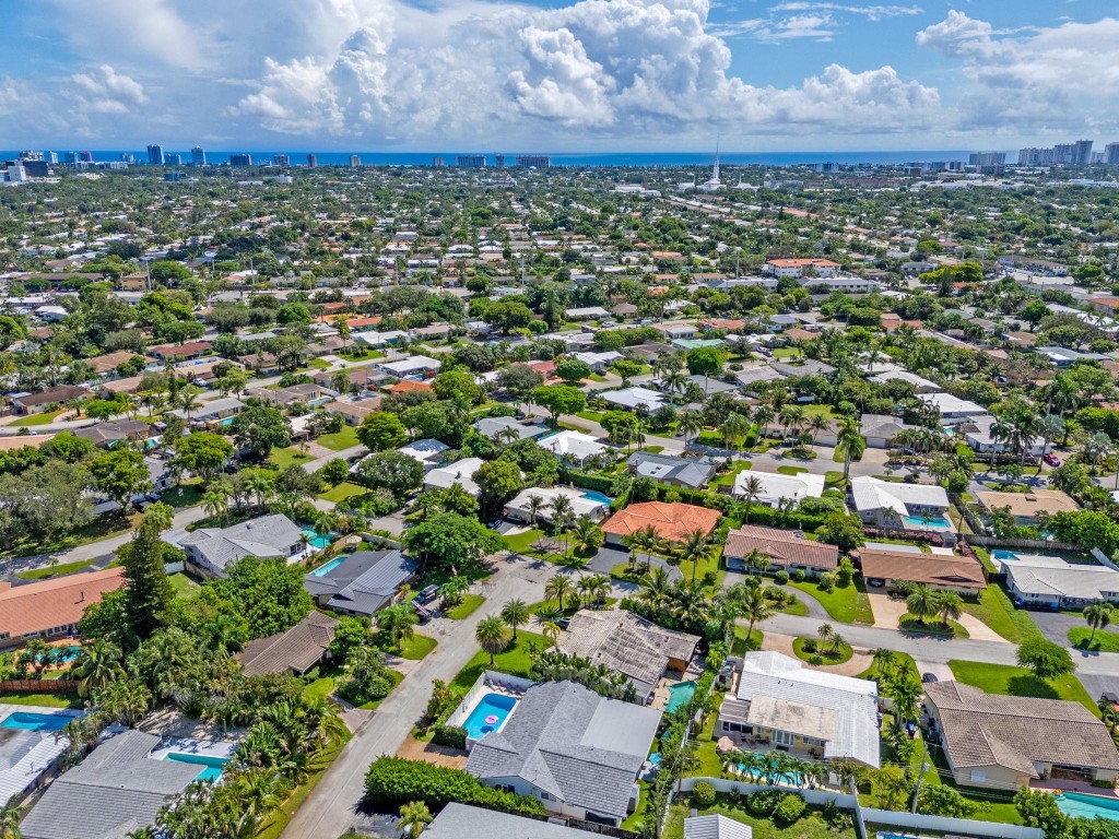CORAL RIDGE ISLES - Residential