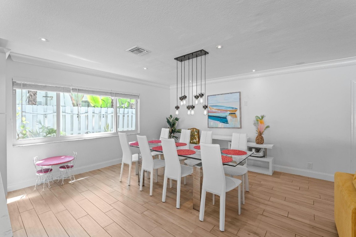 CORAL RIDGE ISLES - Residential