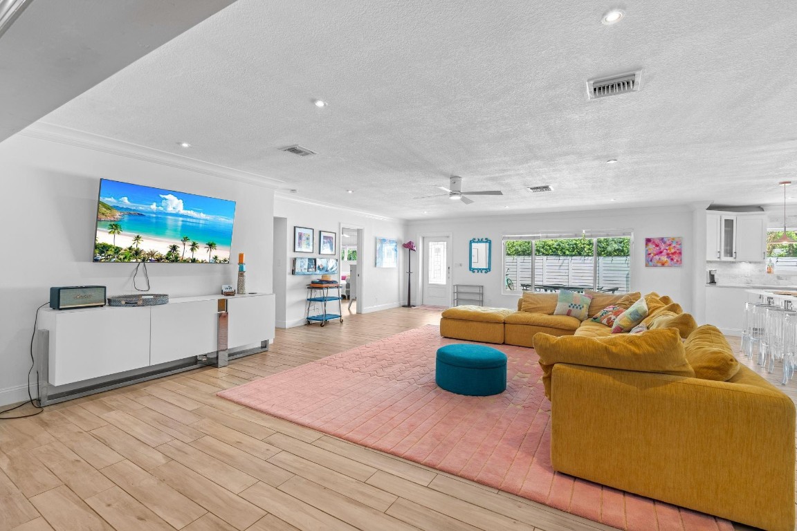 CORAL RIDGE ISLES - Residential