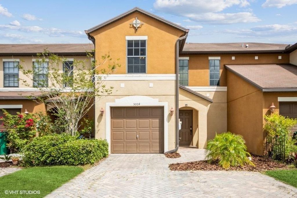 Photo of 5004 NW Coventry Circle, Port Saint Lucie, FL 34986 (MLS # R10712357)