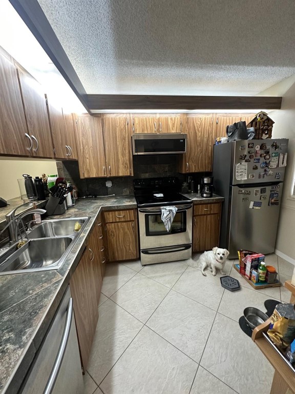 CONDO 4 OF WHITEHALL - Residential