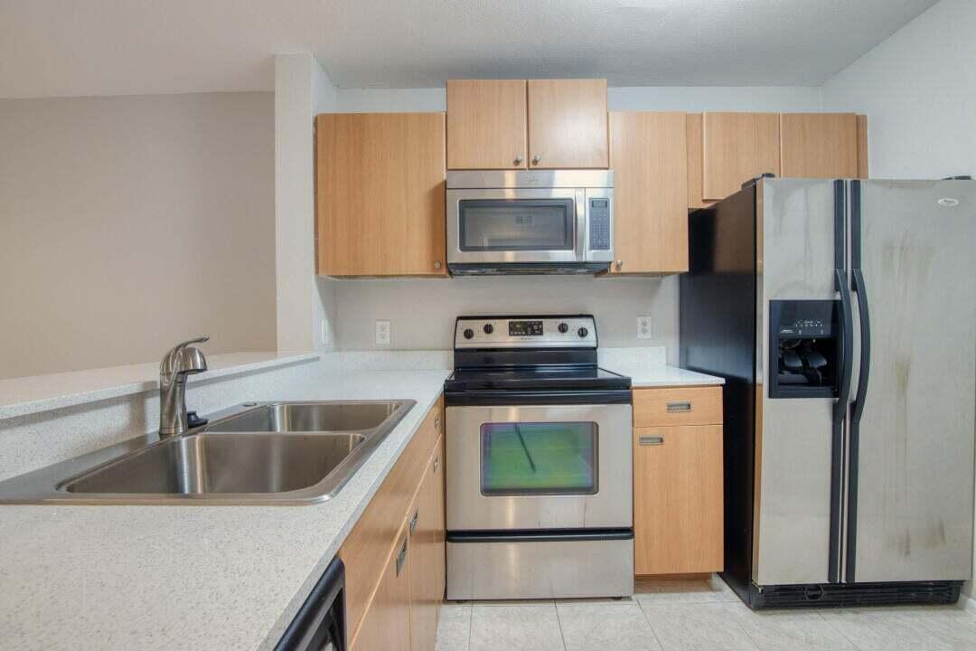 1780 Palm Cove Boulevard 6-102