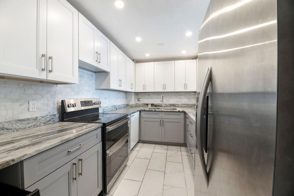 Photo of 3800 N Hills Drive #402, Hollywood, FL 33021 (MLS # F10554328)