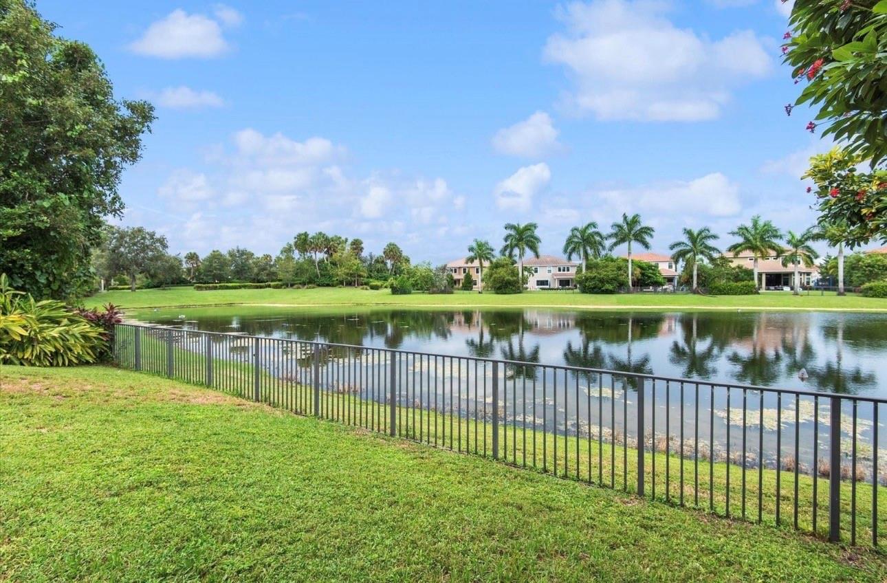Parkland Golf & Country C - Residential Lease