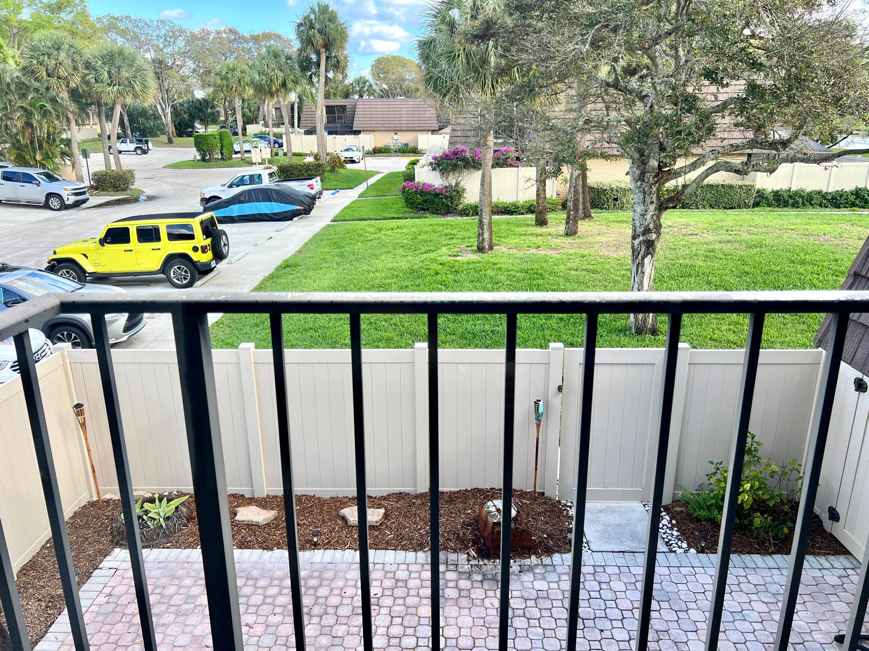 HERITAGE VILLAGE OF P B LAKES - Residential Lease