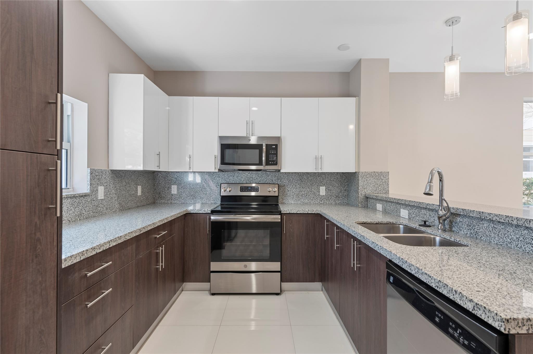 324 SW 14th Ct 324
