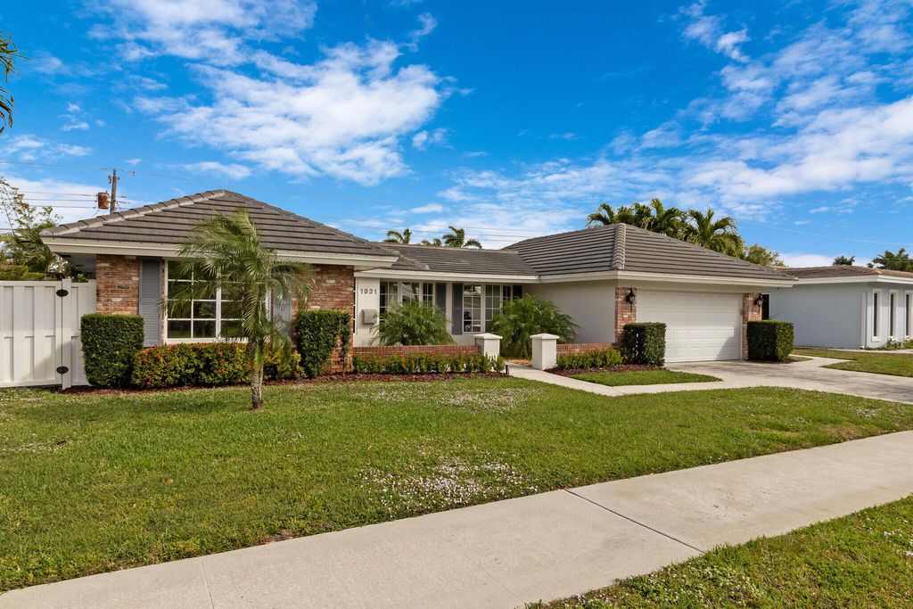 Photo of 1931 NE 59 Court, Fort Lauderdale, FL 33308 (MLS # R10966761)