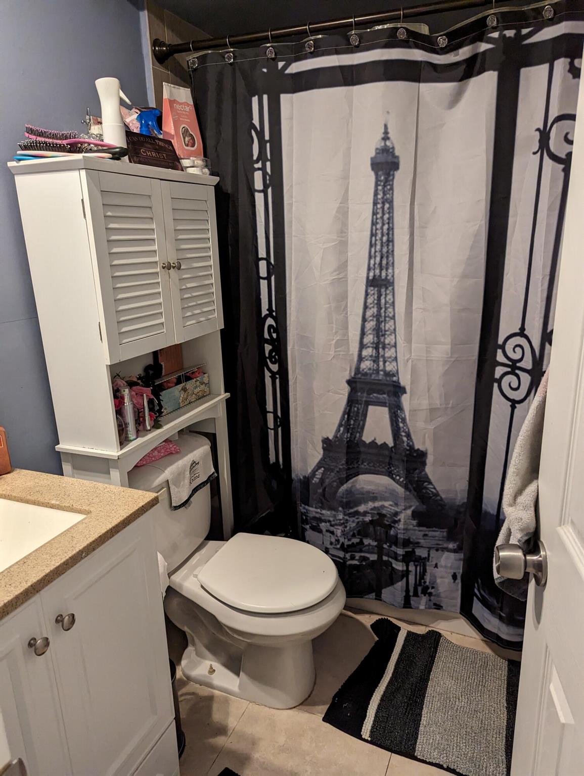 FOREST CONDO - Residential