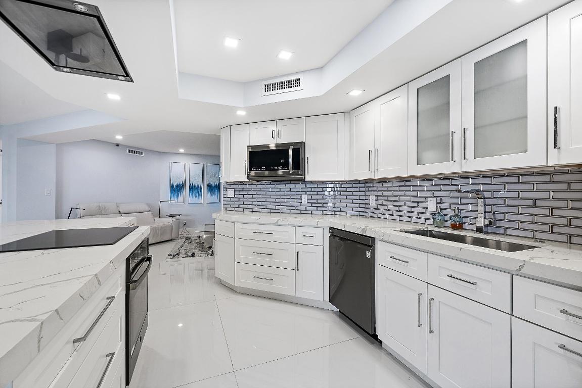 5200 N Ocean Drive 203