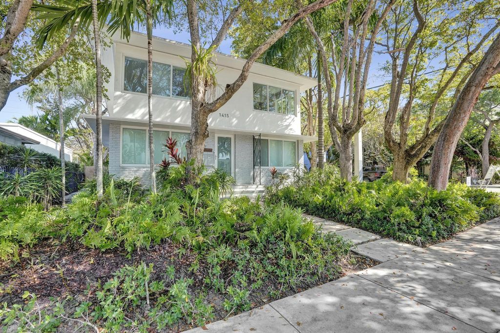 Photo of 1415 SE 2nd Street #1-4, Fort Lauderdale, FL 33301 (MLS # B26008849)