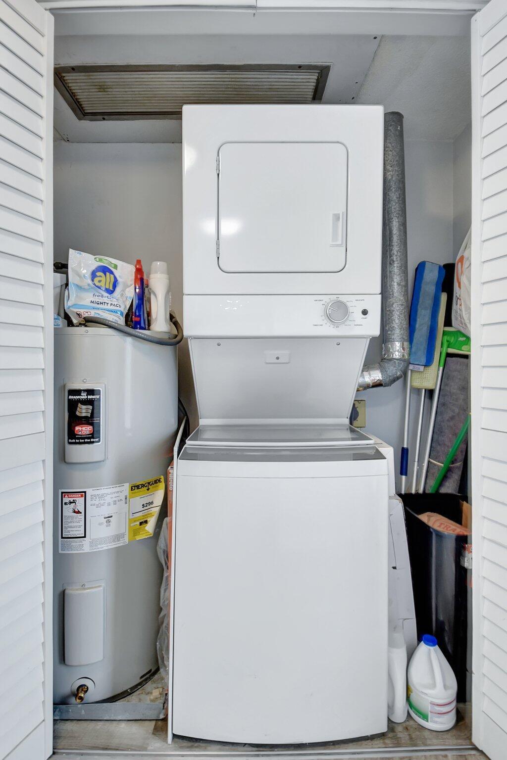 CENTURY VILLAGE - GOLFS E - Residential