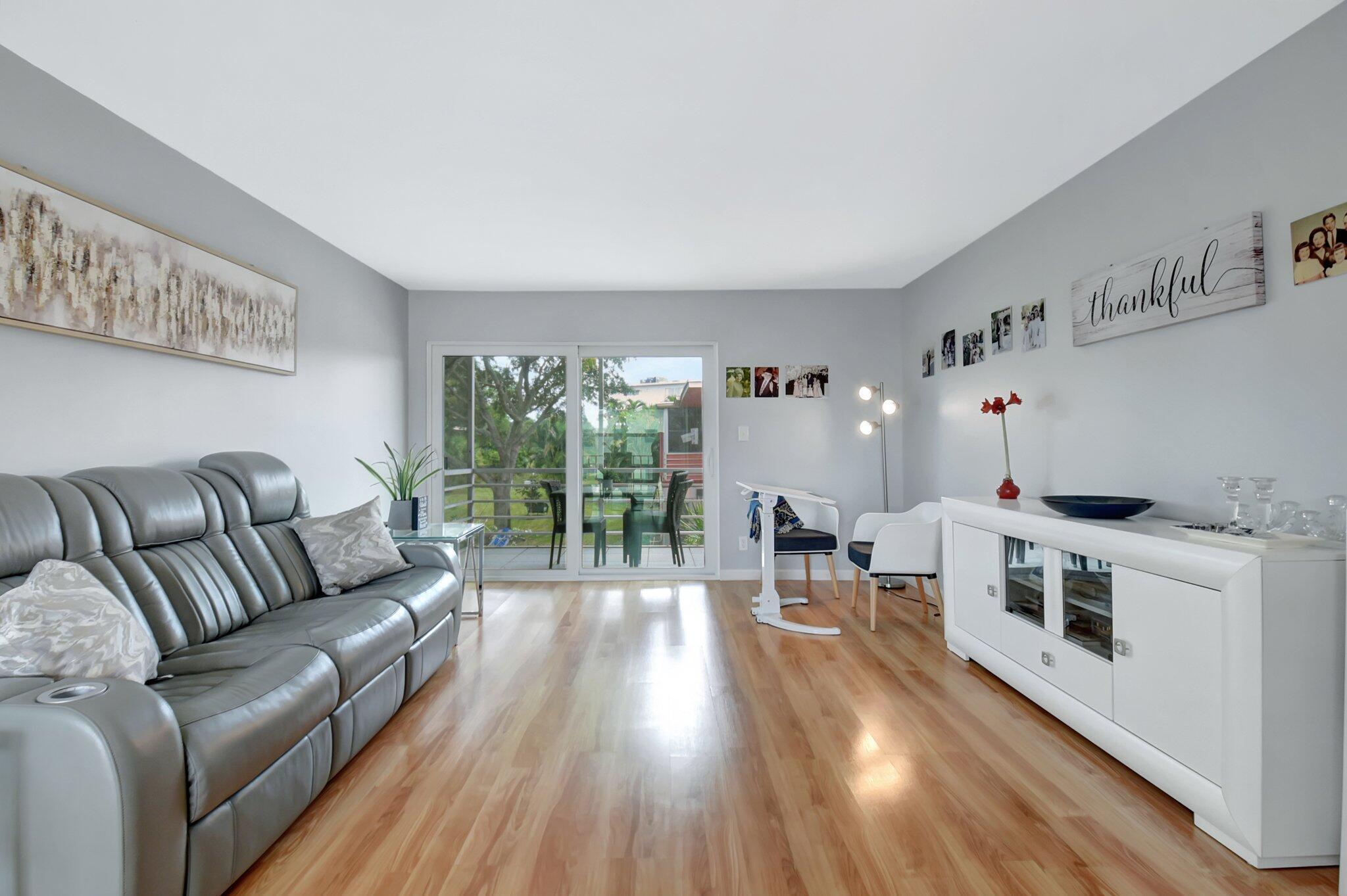 CENTURY VILLAGE - GOLFS E - Residential