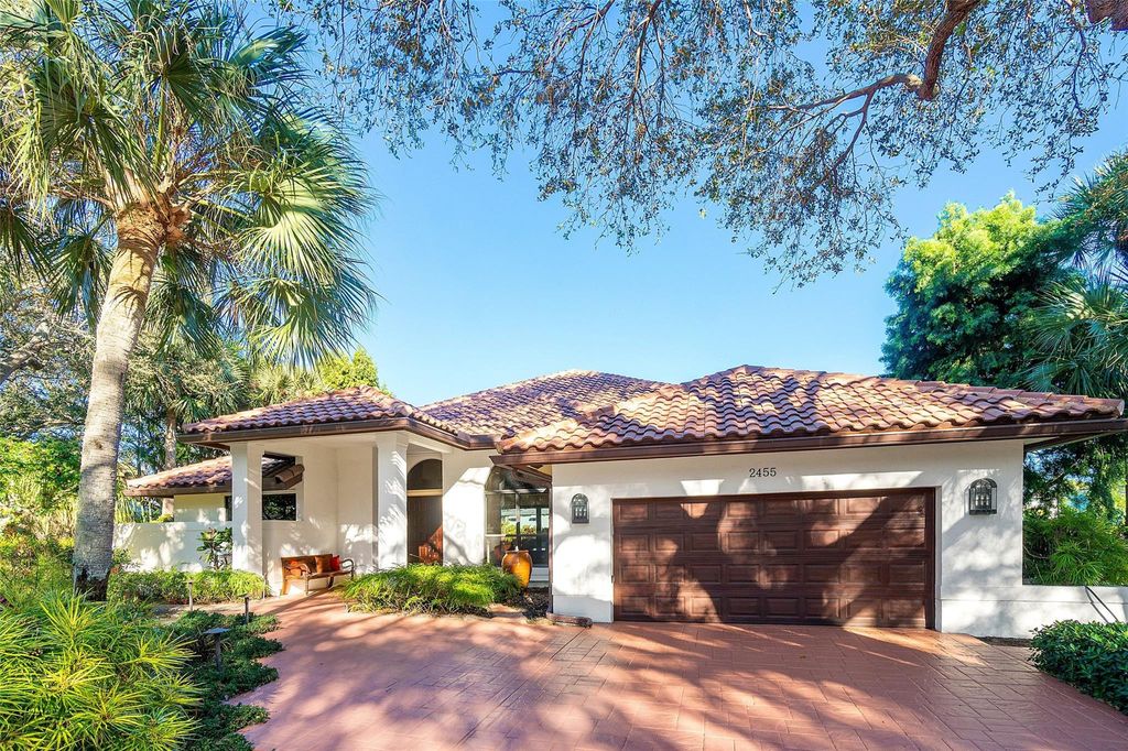 Photo of 2455 Hampton Bridge, Delray Beach, FL 33445 (MLS # F10548999)