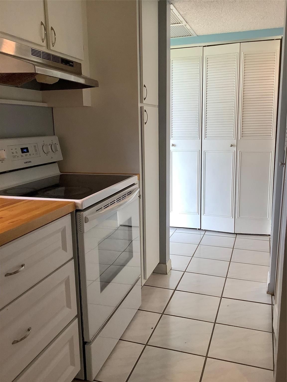 10113 Twin Lakes Dr 10113