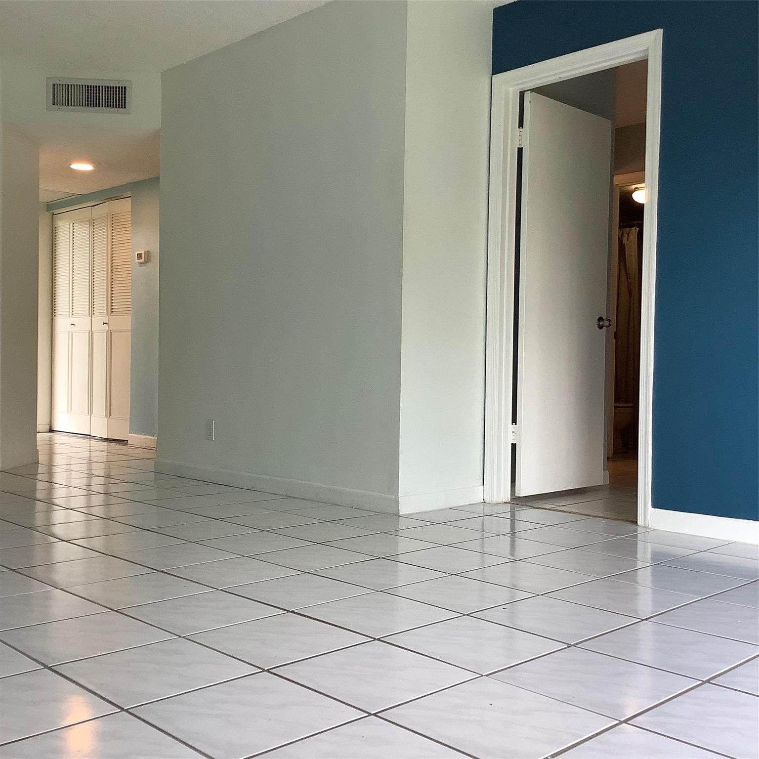 10113 Twin Lakes Dr 10113