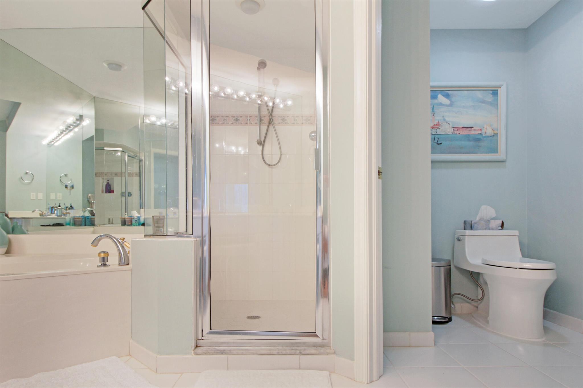 REGENCY ISLAND DUNES TWO - Residential Lease