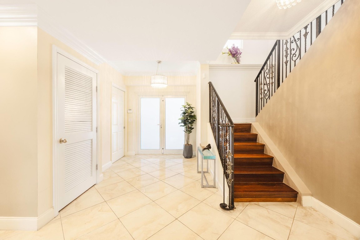 615 Bayshore Drive 105