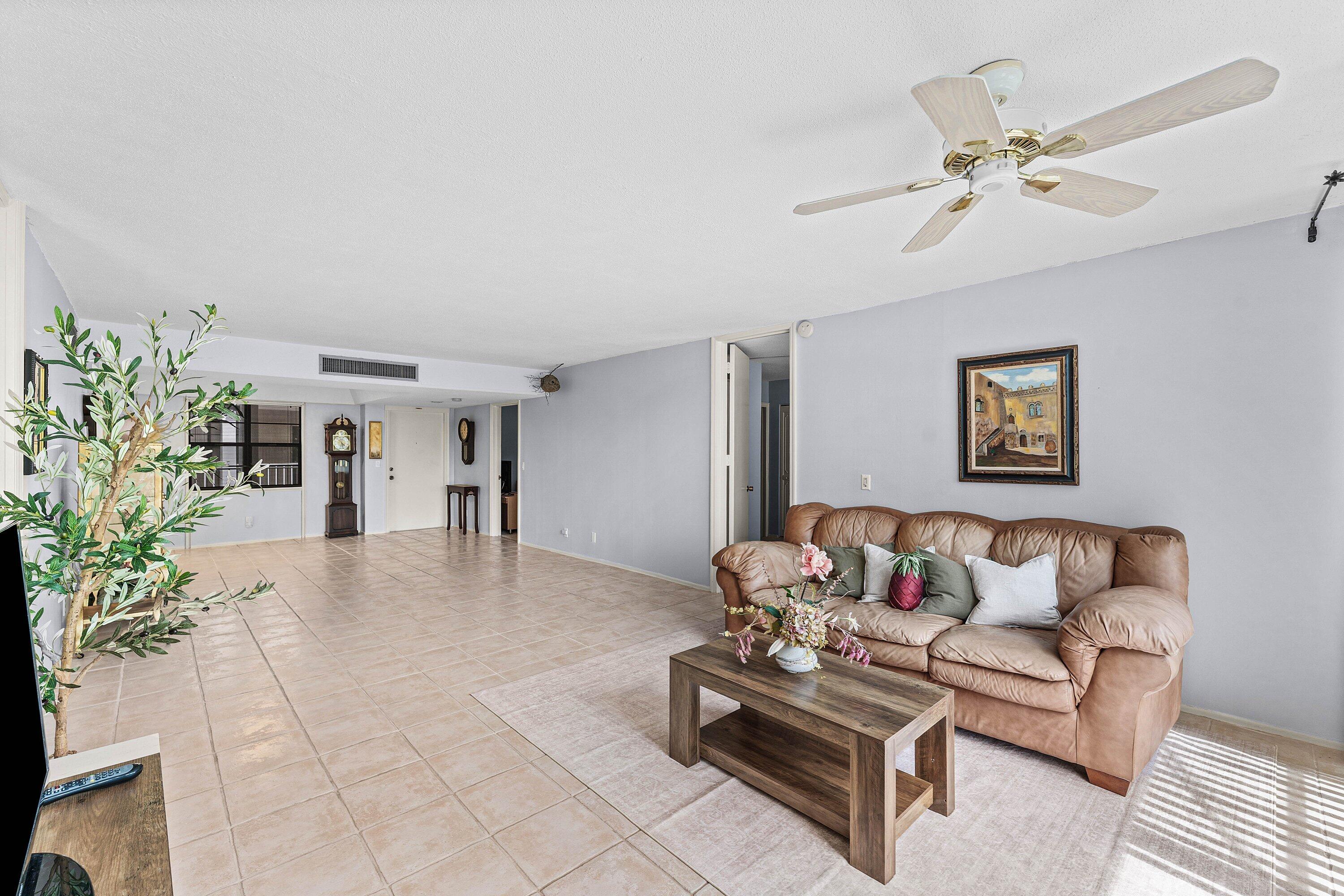 501 SW 11th Place 412