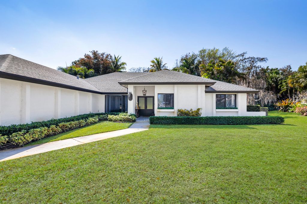 Photo of 1495 Wood Dale Terrace, Wellington, FL 33414 (MLS # R11164094)