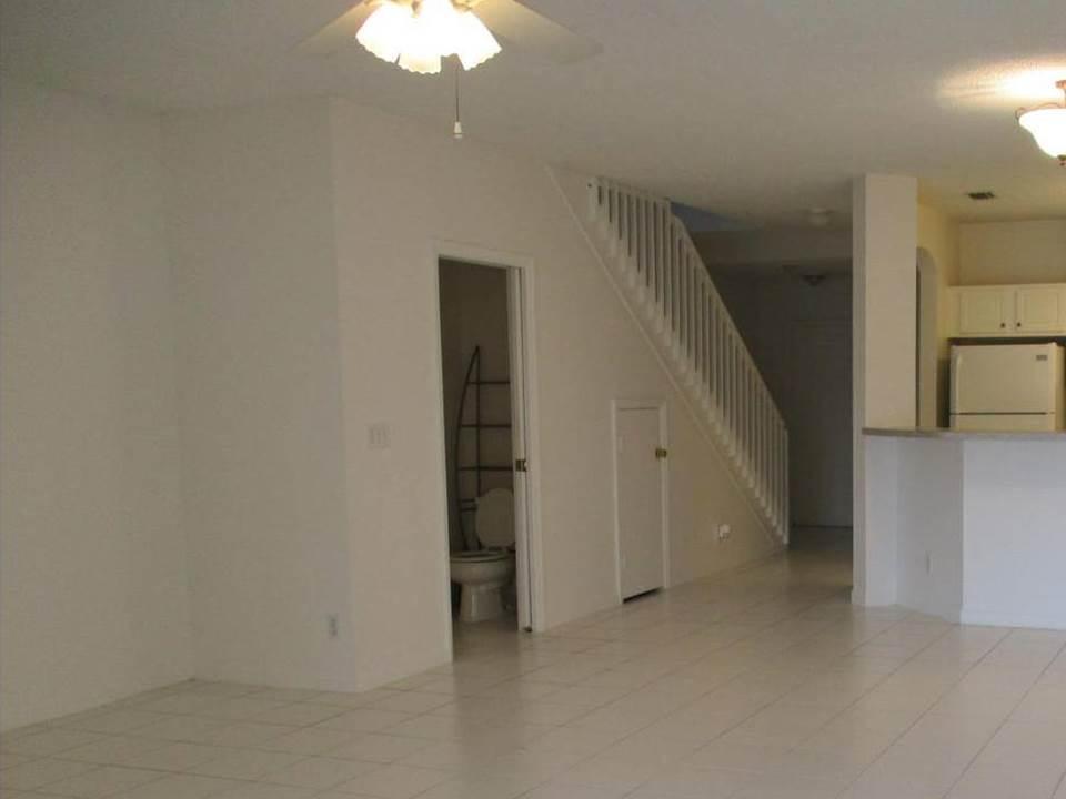 PALMBROOKE TOWNHOMES - Residential Lease
