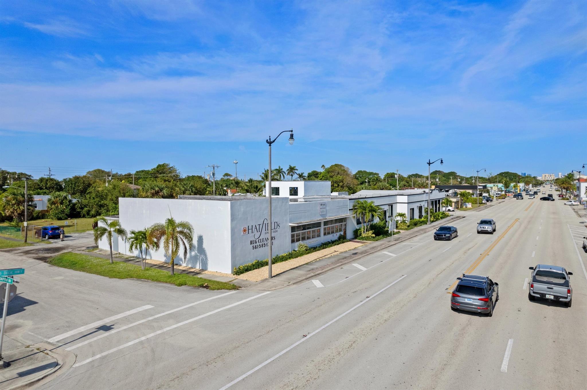 COLONIAL ESTS - Commercial Sale