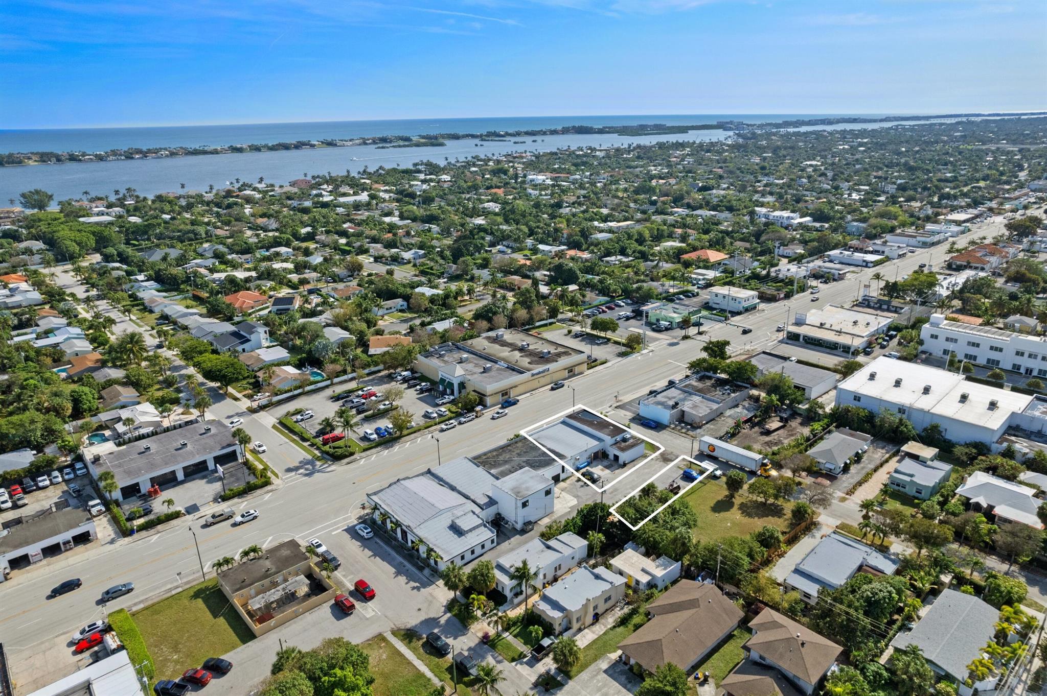 COLONIAL ESTS - Commercial Sale