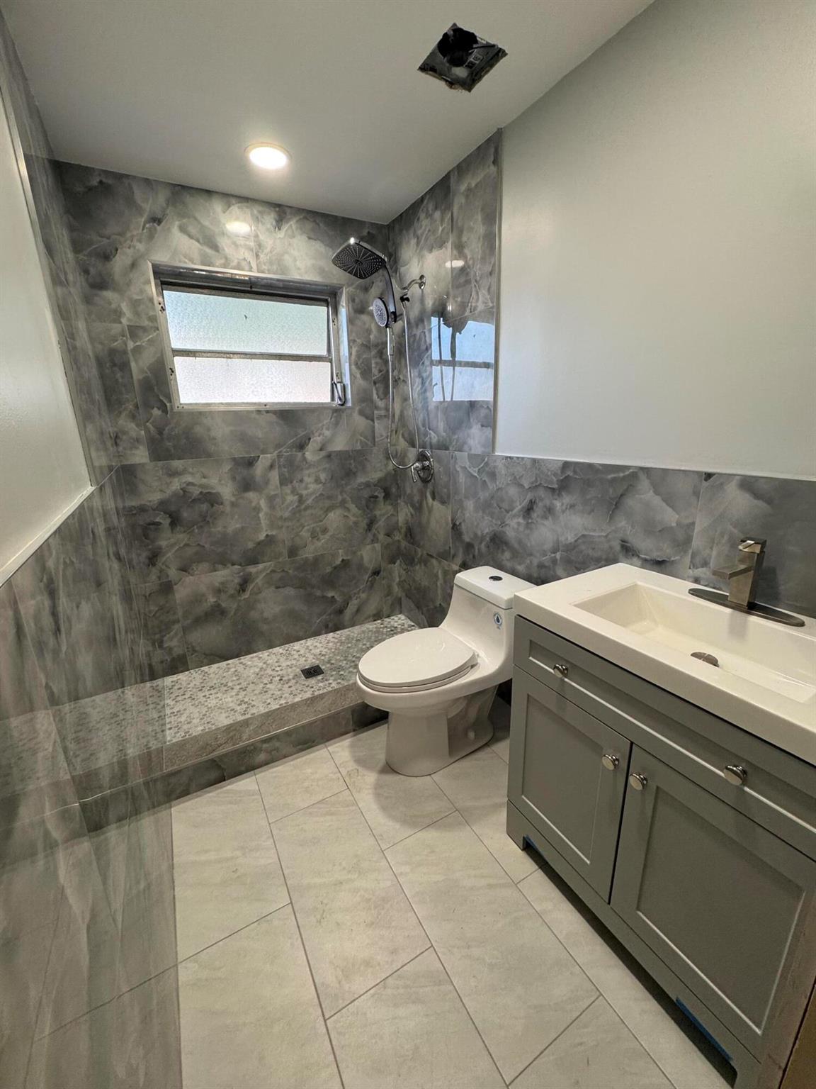 PARK MANOR - Residential Lease