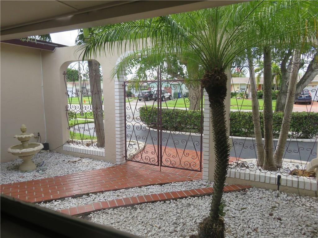 Pasadena Lakes West 69-37 - Residential