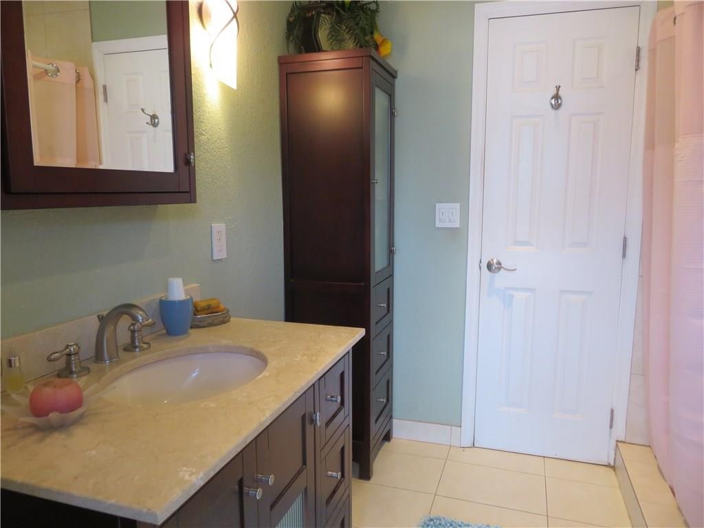 Pasadena Lakes West 69-37 - Residential