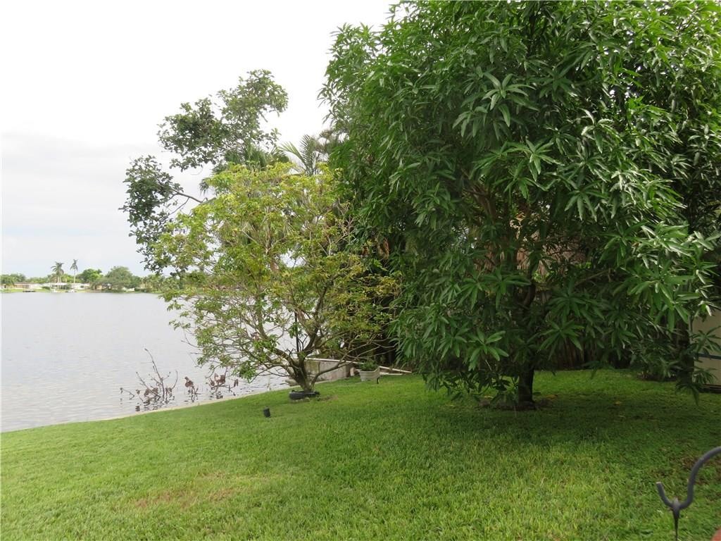 Pasadena Lakes West 69-37 - Residential