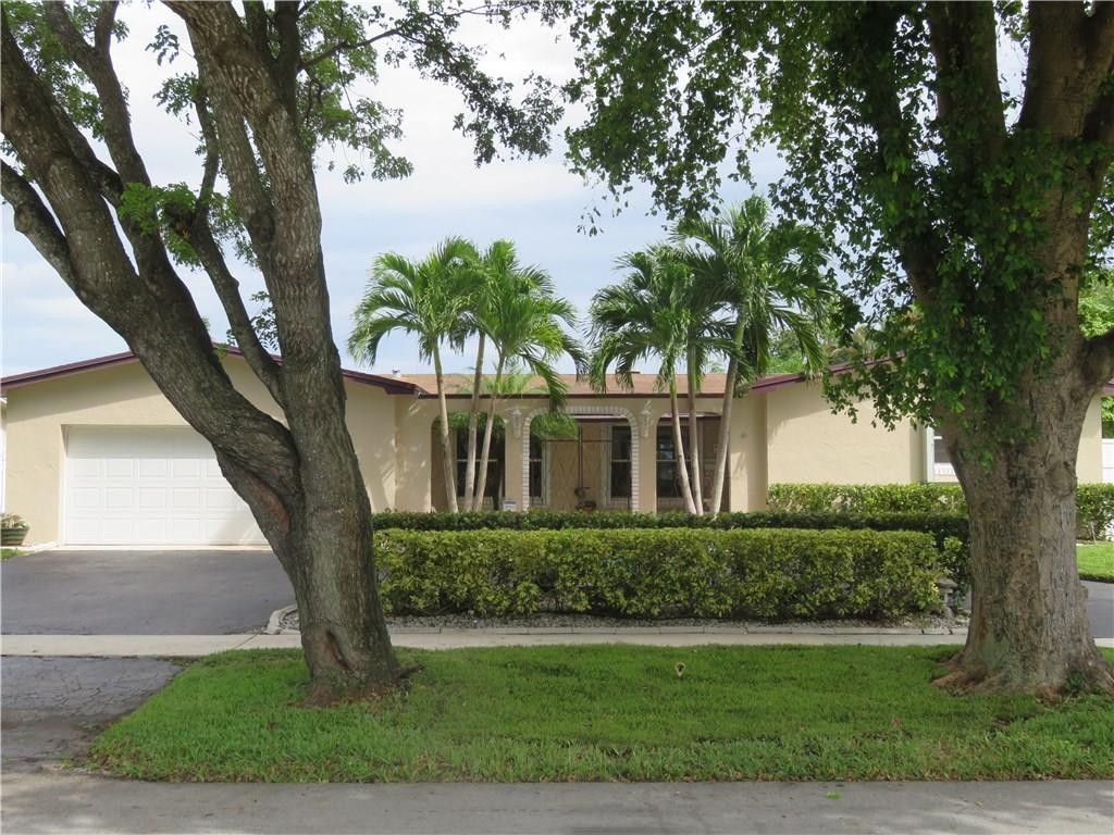 Pasadena Lakes West 69-37 - Residential