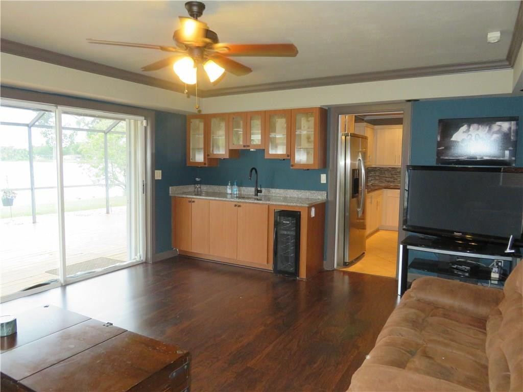 Pasadena Lakes West 69-37 - Residential