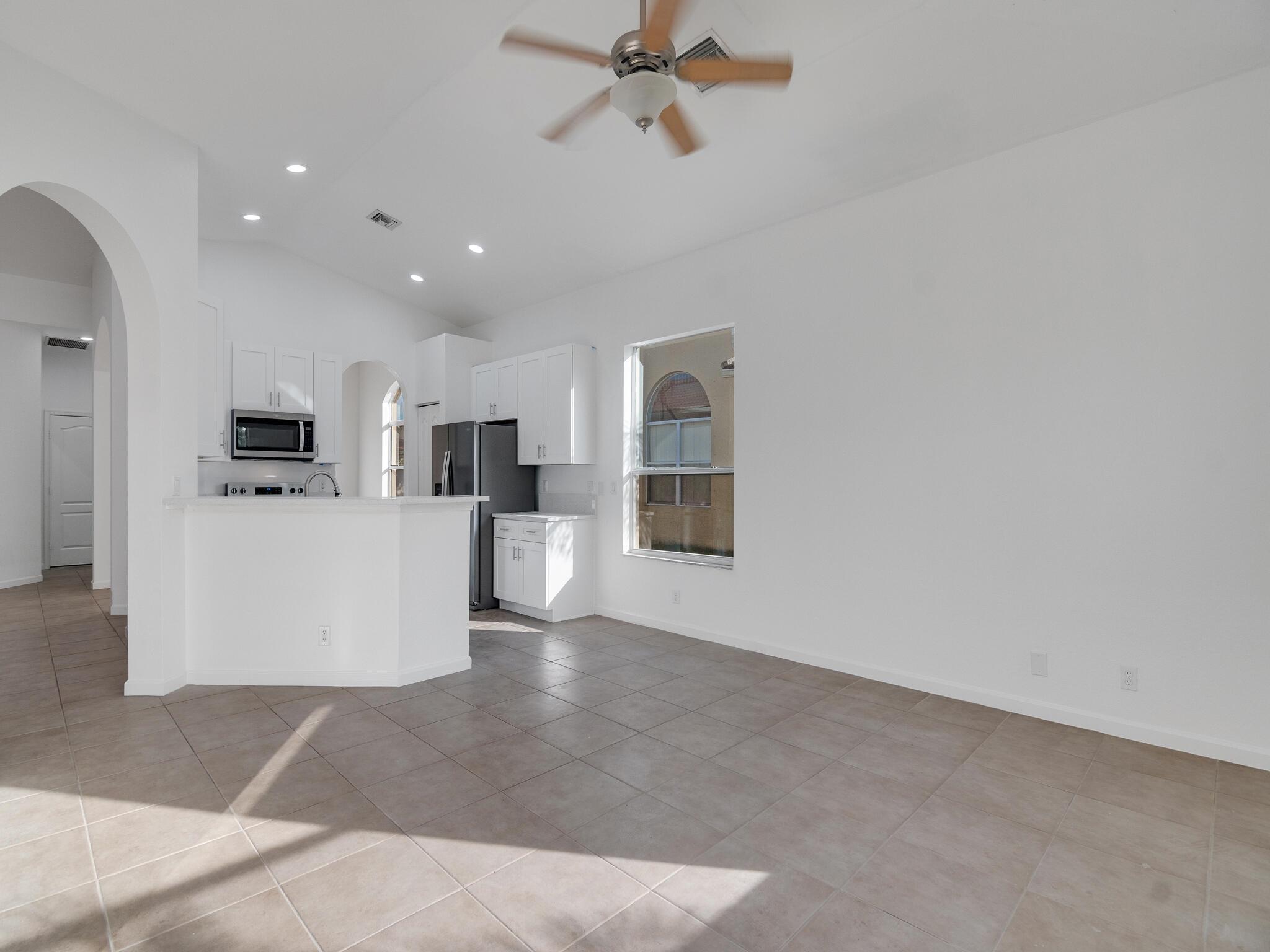 PORTOFINO SHORES PHASE TH - Residential