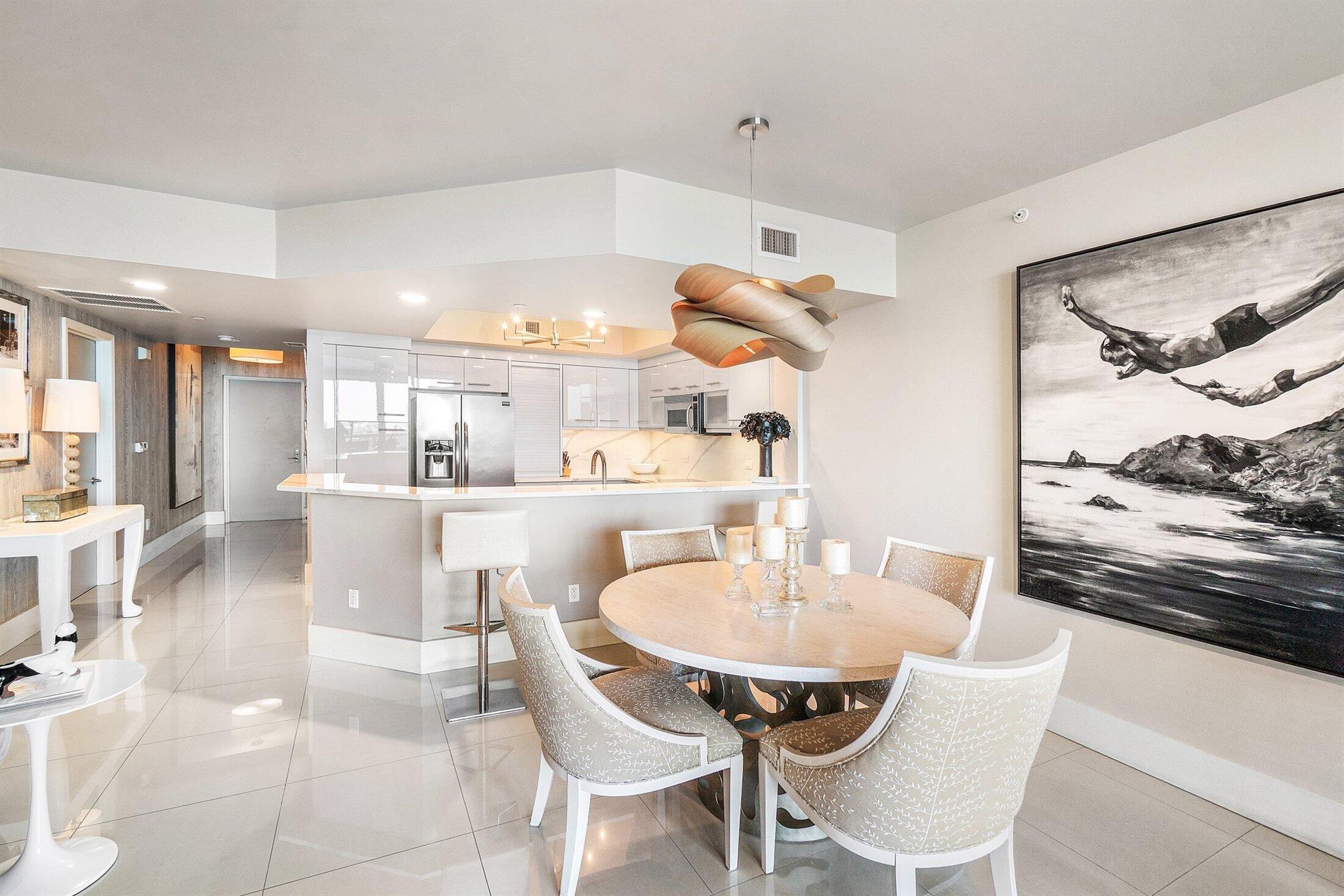 2640 Lake Shore Drive 1415, Riviera Beach, FL, 33404/$749,000 4 2640 Lake Shore Drive 1415