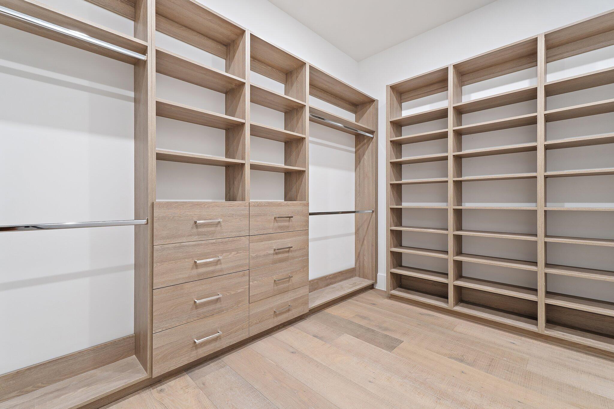 COUNTRY CLUB POINT - Residential