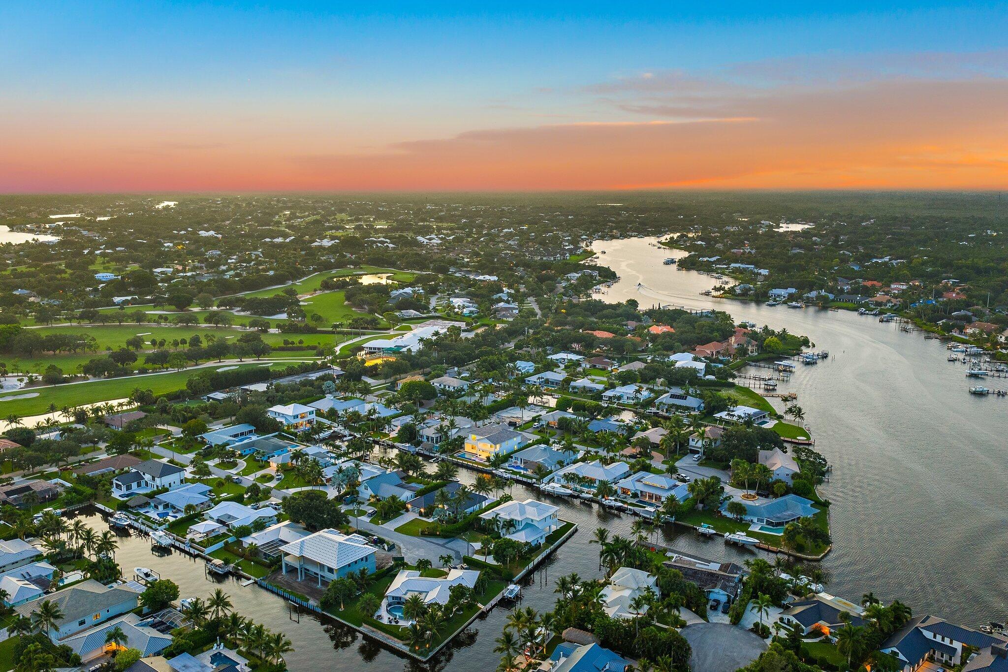 COUNTRY CLUB POINT - Residential