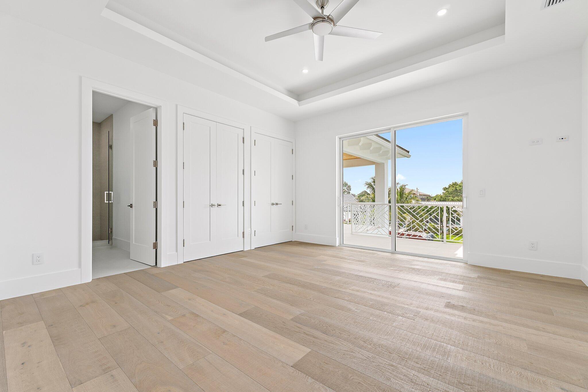 COUNTRY CLUB POINT - Residential