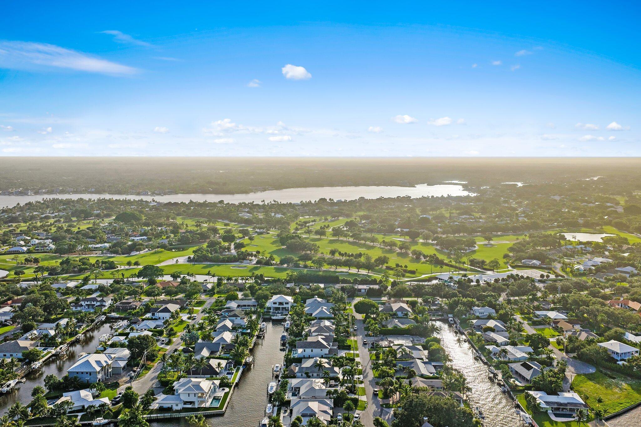 COUNTRY CLUB POINT - Residential