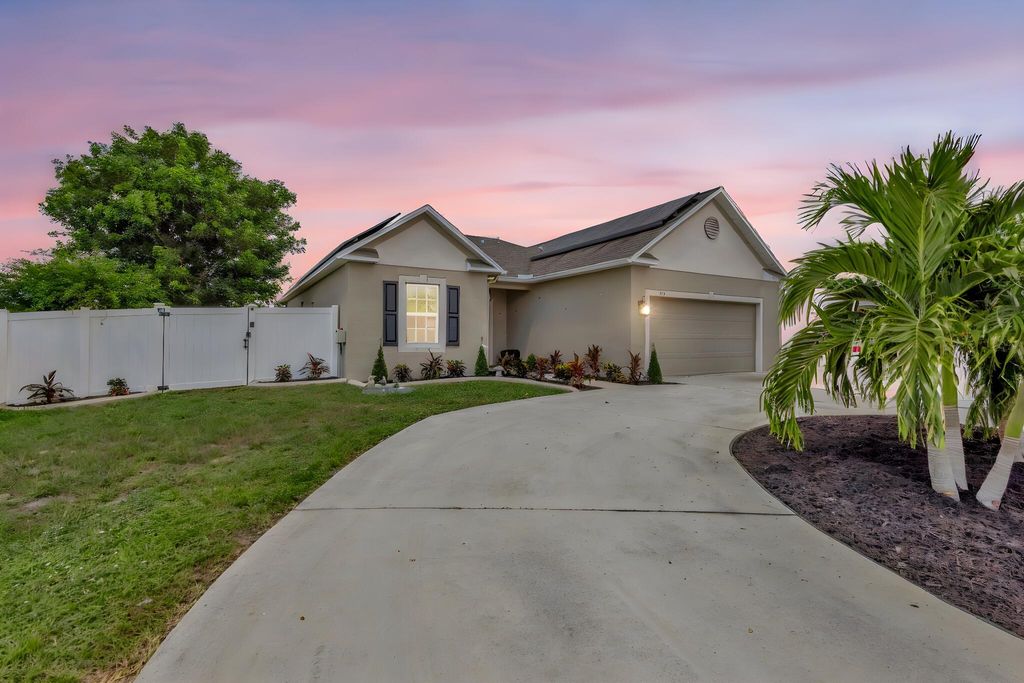 Photo of 971 SW Jasper Avenue, Port Saint Lucie, FL 34953 (MLS # R11122701)