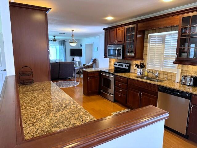 View photos, virtual tours, details... 925 Cypress Drive