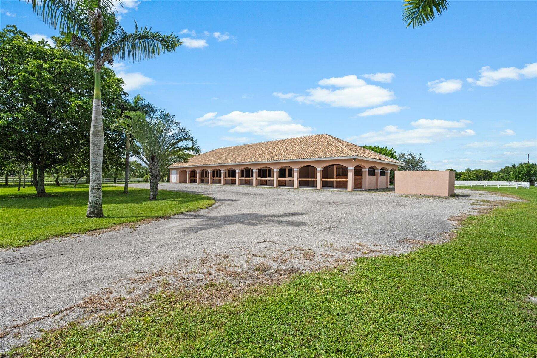3935 Hanover Circle